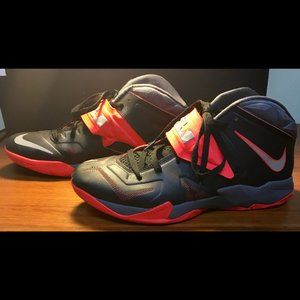 Nike Zoom LeBron Soldier 7 VII
